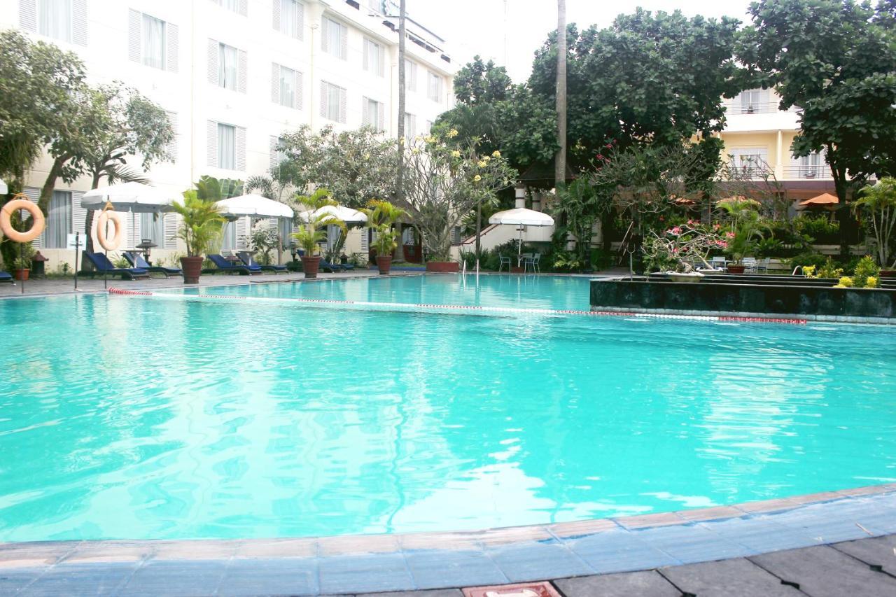 Hotel New Saphir Yogyakarta Dış mekan fotoğraf